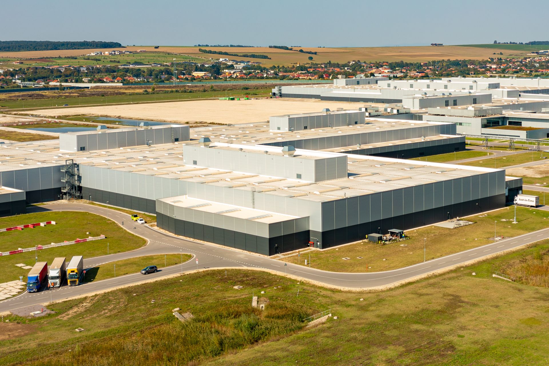 Prístavba výrobnej haly Jaguár