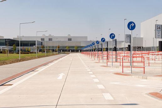 Autobusové nástupište Jaguár