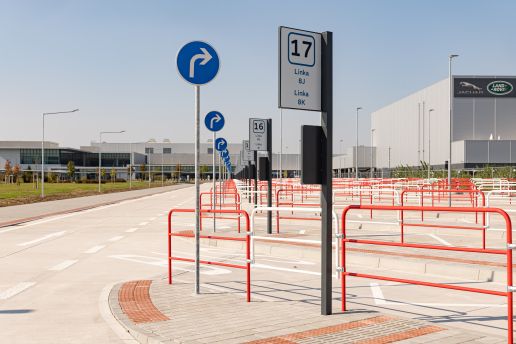 Autobusové nástupište Jaguár