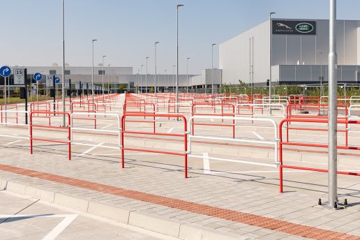 Autobusové nástupište Jaguár