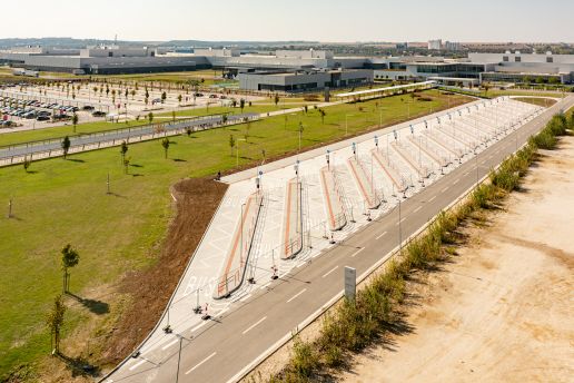 Autobusové nástupište Jaguár