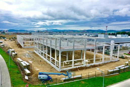 Construction of the DELTA industrial hall